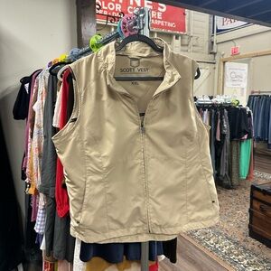 Scottevest Beige Vest